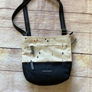 •Sherpani• crossbody travel purse
